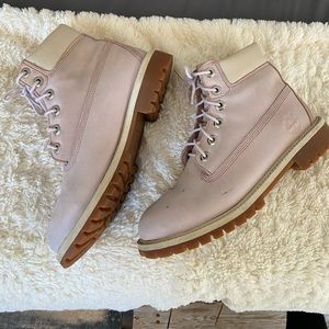 Women’s Pink ankle Timberland boots